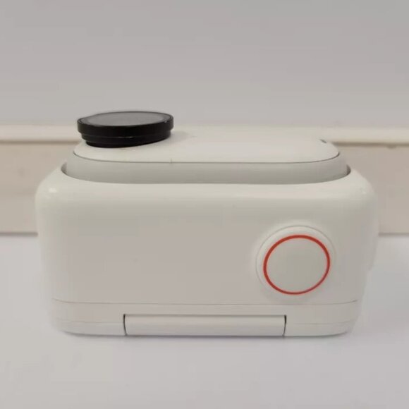 (73550-1) Insta360 CINSBBKA Action Camera - Picture 6 of 9